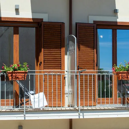 Nocleg ze śniadaniem Le 5 Perle 4*