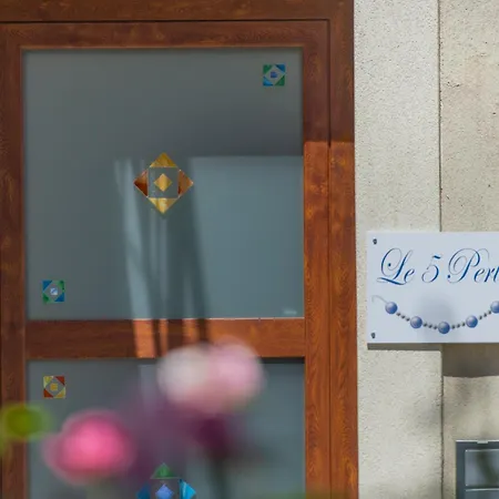 Le 5 Perle Nocleg ze śniadaniem 4*