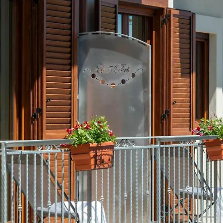 Le 5 Perle Nocleg ze śniadaniem 4*