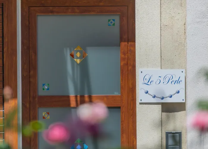 Le 5 Perle Bed & Breakfast 4*