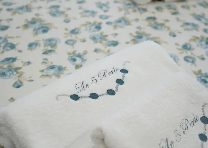 Le 5 Perle Bed & Breakfast 4*